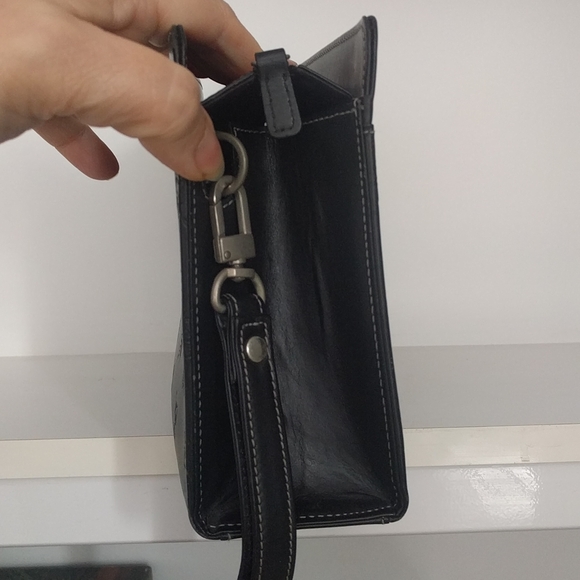 Beautiful wristlet purse by Countess Mara - Picture 6 of 12